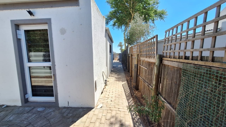 4 Bedroom Property for Sale in Velddrif Western Cape